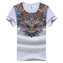 花衣服 日常穿着中的艺术与个性表达